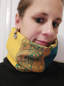 The simple Mondrian neck-warmer
