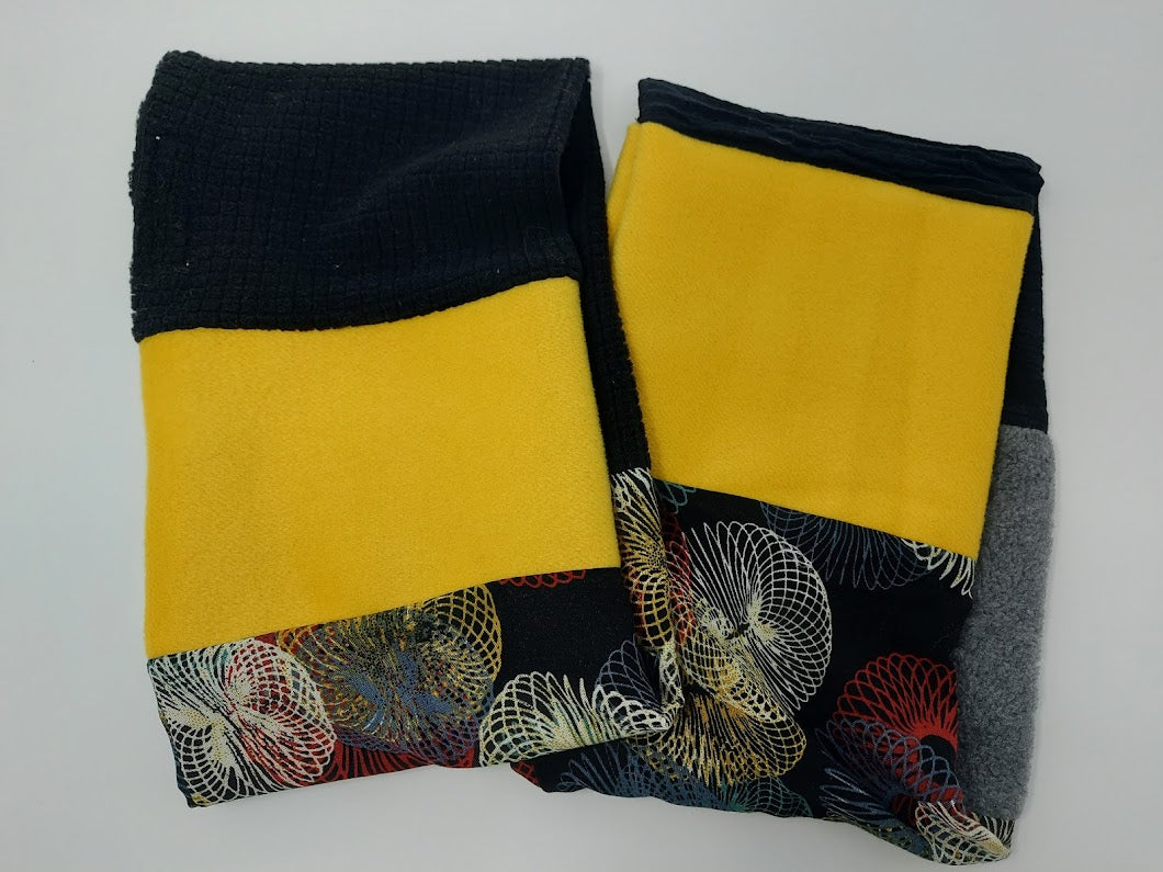 The simple Mondrian neck-warmer