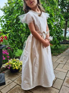 The communion's dress